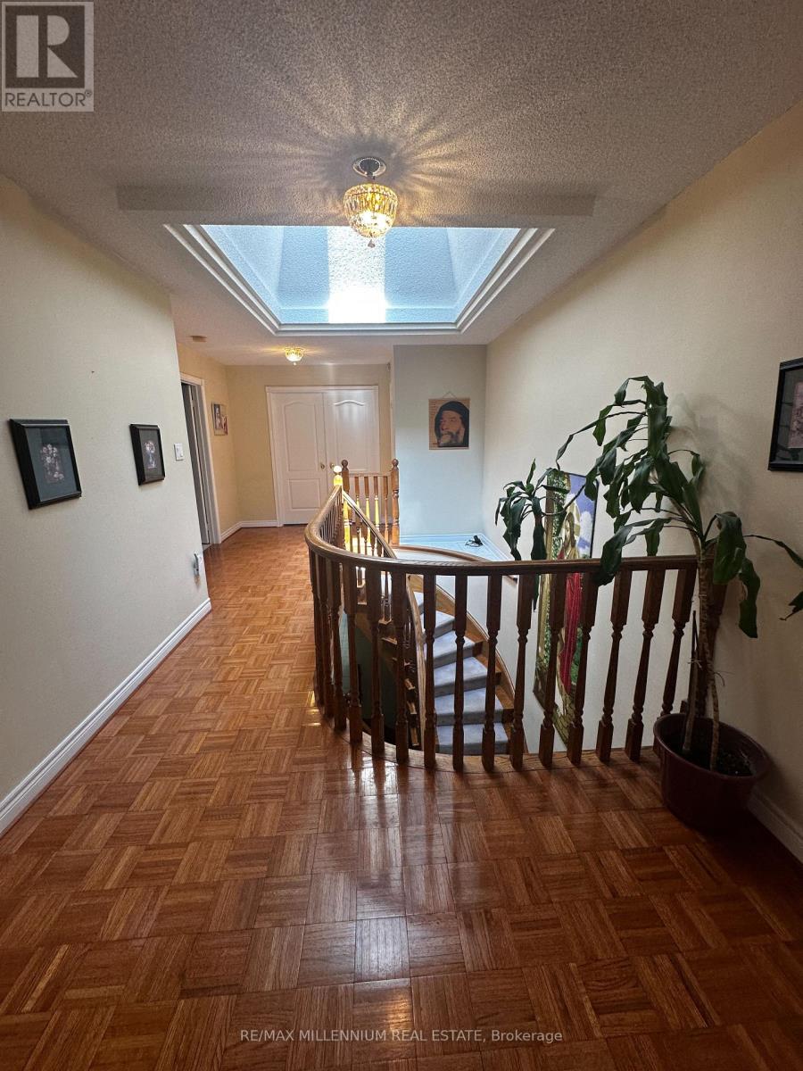 Photo 26 of Upper 3091 Eden Oak Crescent, Mississauga ON