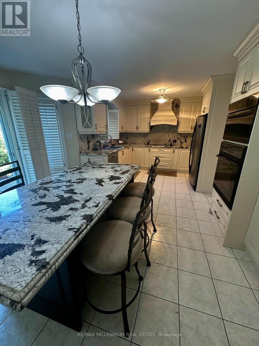 Photo 5 of Upper 3091 Eden Oak Crescent, Mississauga ON