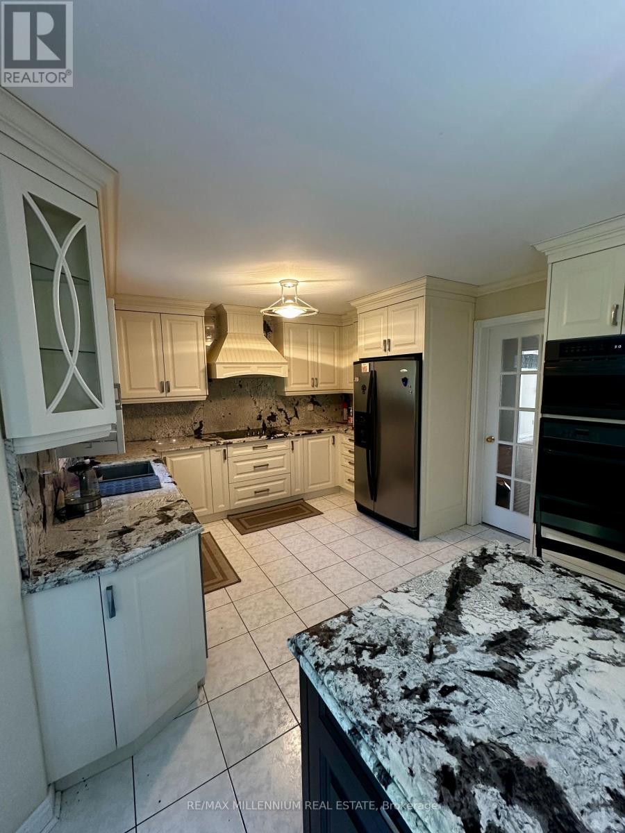 Photo 6 of Upper 3091 Eden Oak Crescent, Mississauga ON