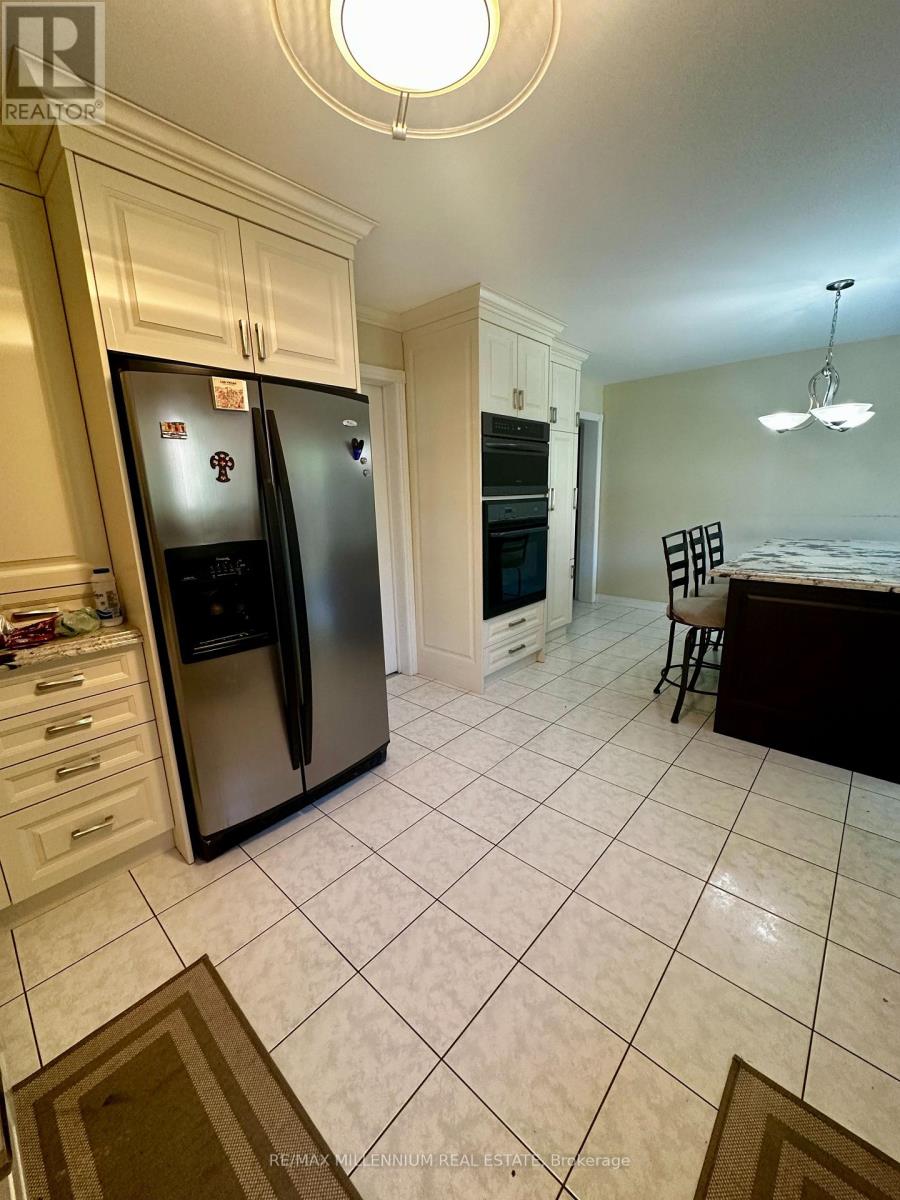 Photo 9 of Upper 3091 Eden Oak Crescent, Mississauga ON