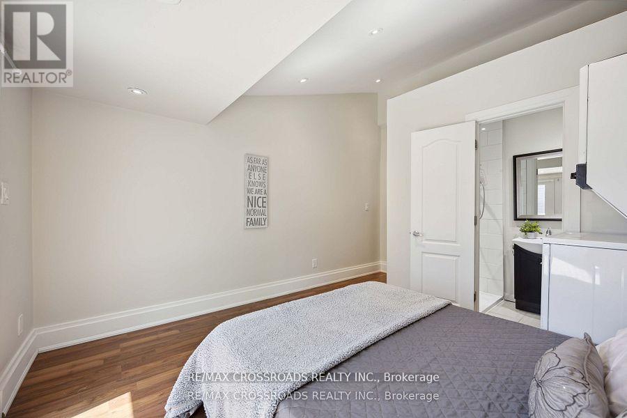 Photo 6 of Main Fl 148 Fifth Street, Toronto ON