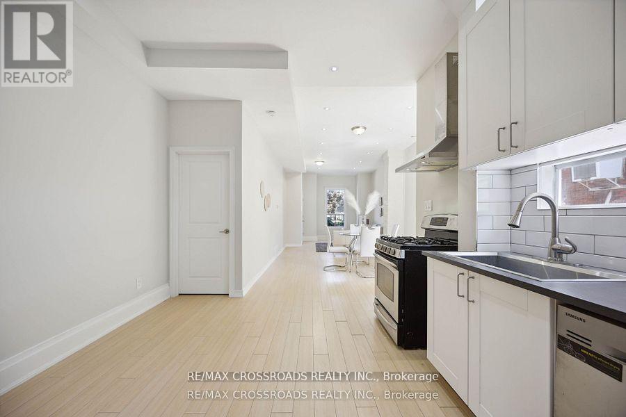 Photo 8 of Main Fl 148 Fifth Street, Toronto ON