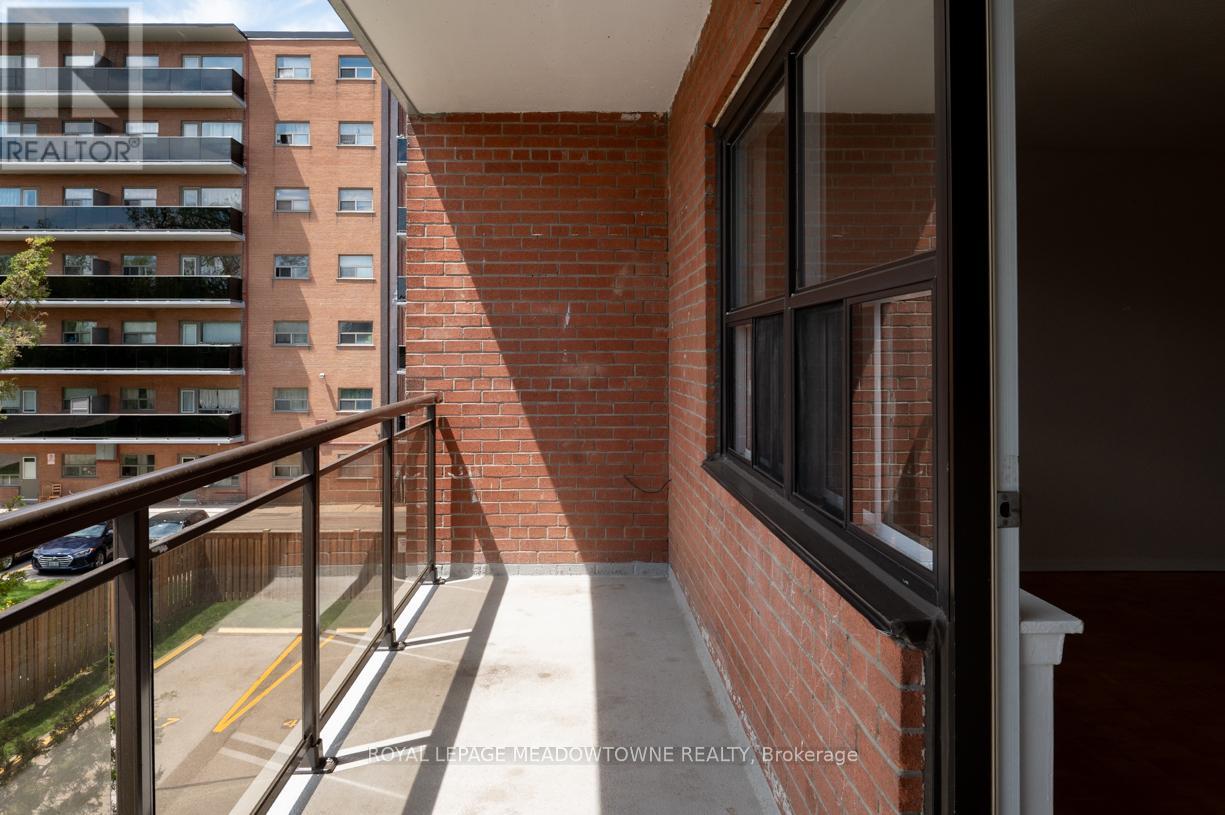 Photo 21 of 405 1017 Seneca Avenue, Mississauga ON
