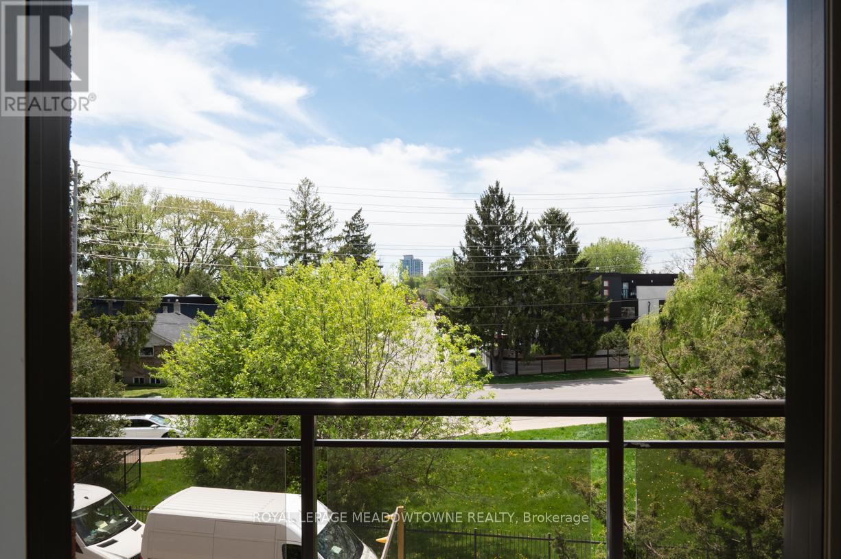 Photo 28 of 405 1017 Seneca Avenue, Mississauga ON