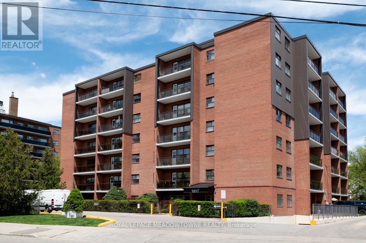 Photo 1 of 405 1017 Seneca Avenue, Mississauga ON