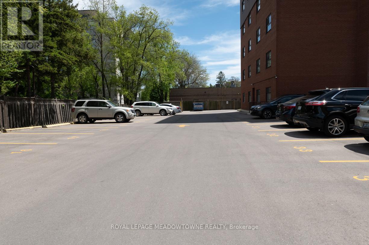 Photo 25 of 405 1017 Seneca Avenue, Mississauga ON
