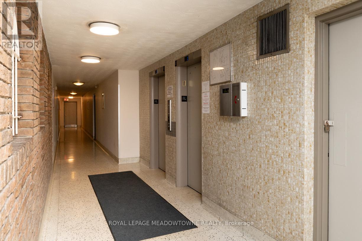Photo 16 of 405 1017 Seneca Avenue, Mississauga ON