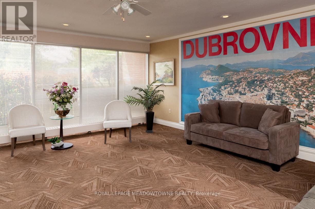 Photo 13 of 405 1017 Seneca Avenue, Mississauga ON