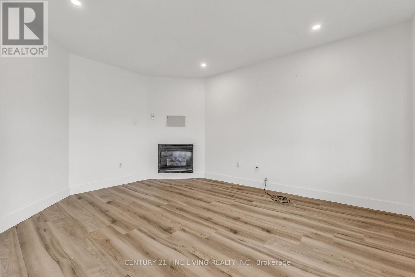 Photo 14 of 6571 Alderwood Trail, Mississauga ON