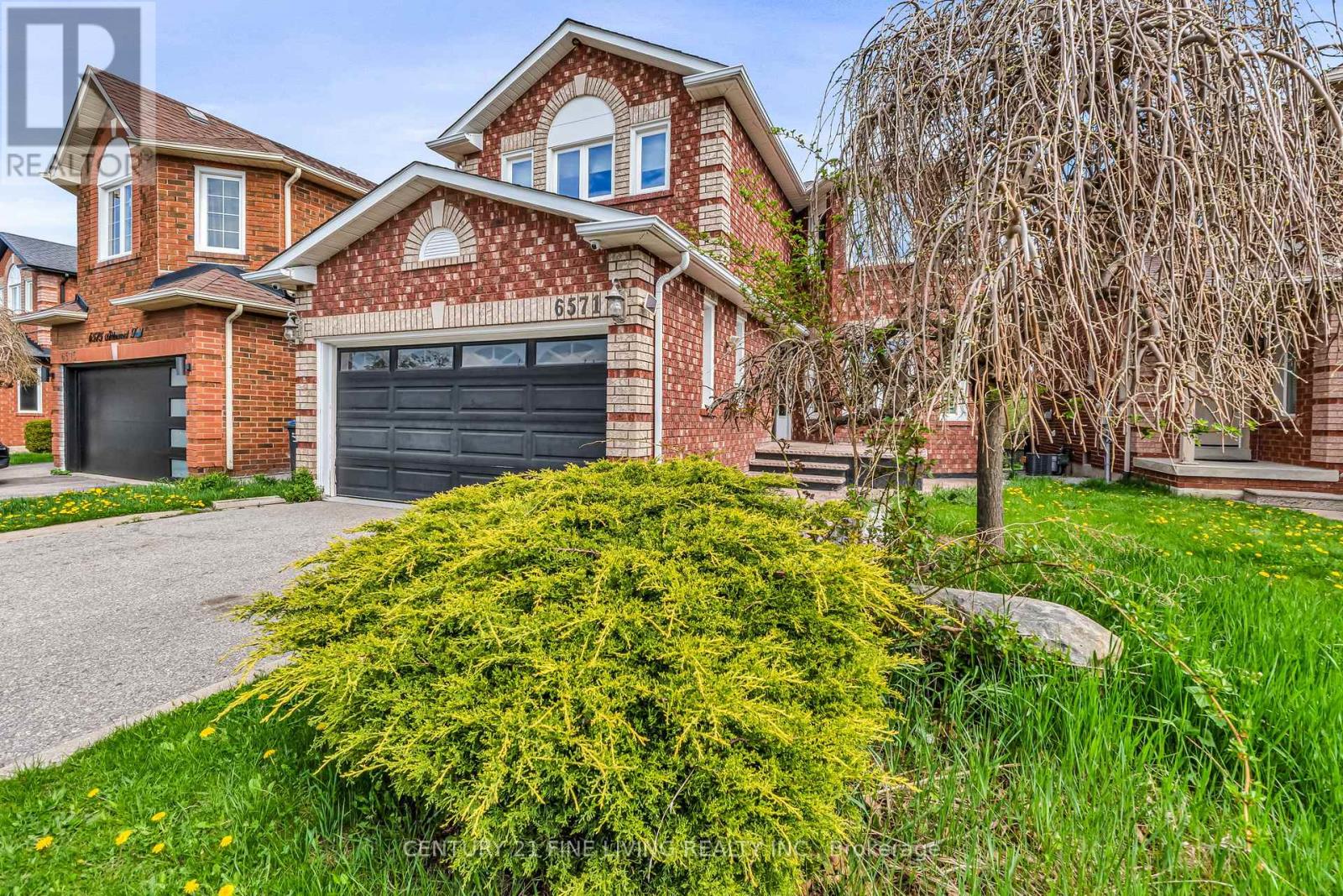 Photo 3 of 6571 Alderwood Trail, Mississauga ON