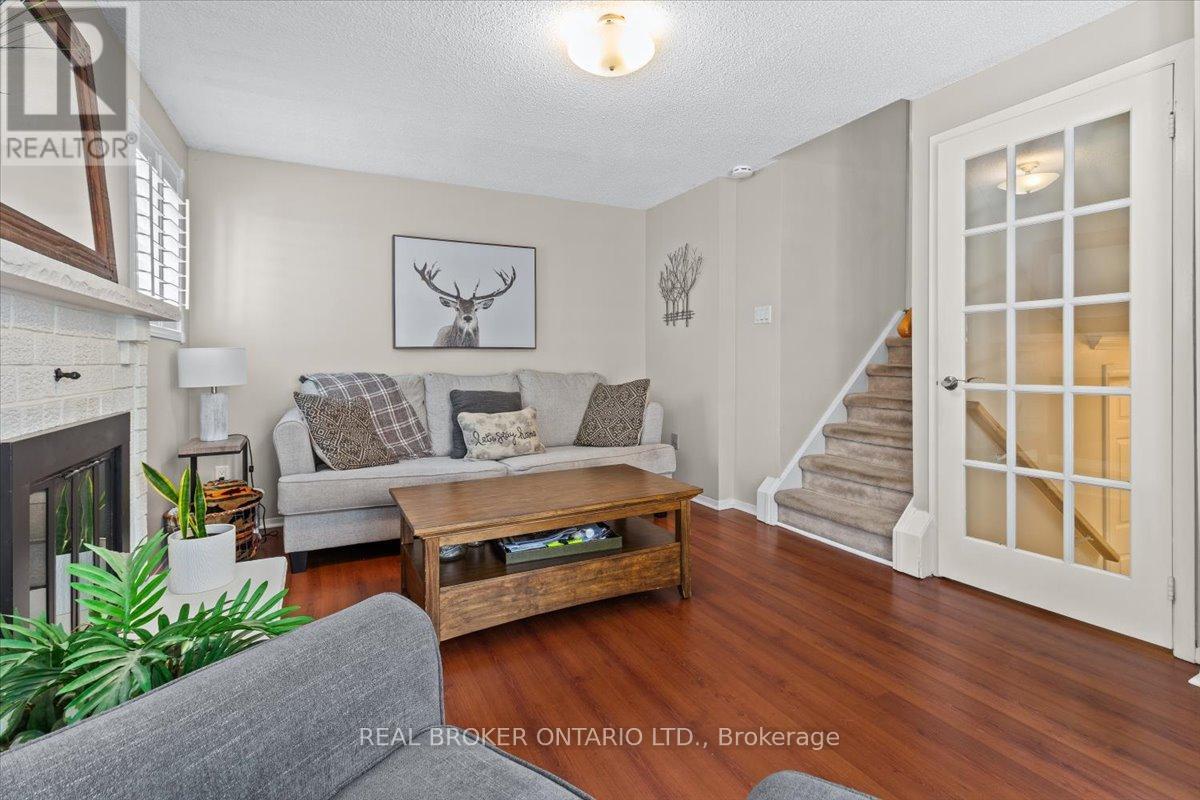 Photo 24 of 2257 Silverbirch Court, Burlington ON