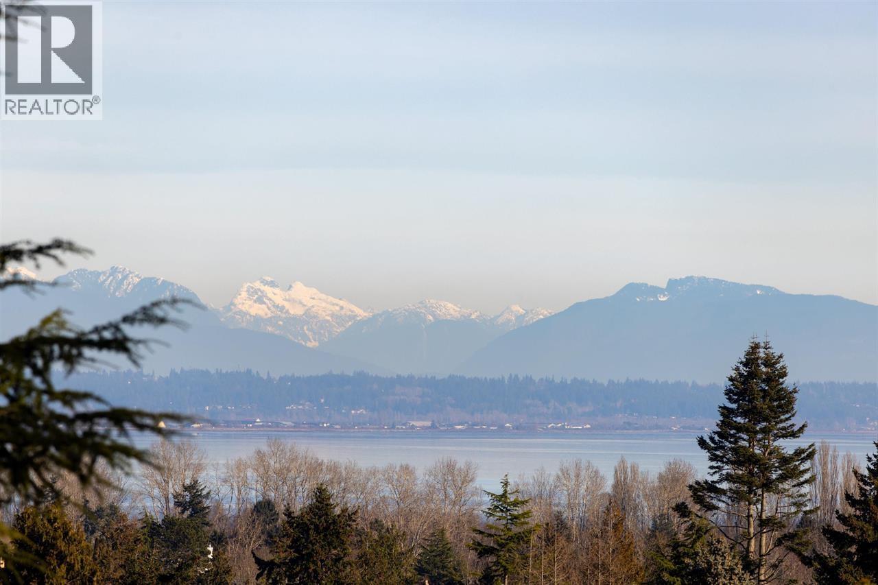 Photo 2 of 5318 4 A Avenue, Delta BC