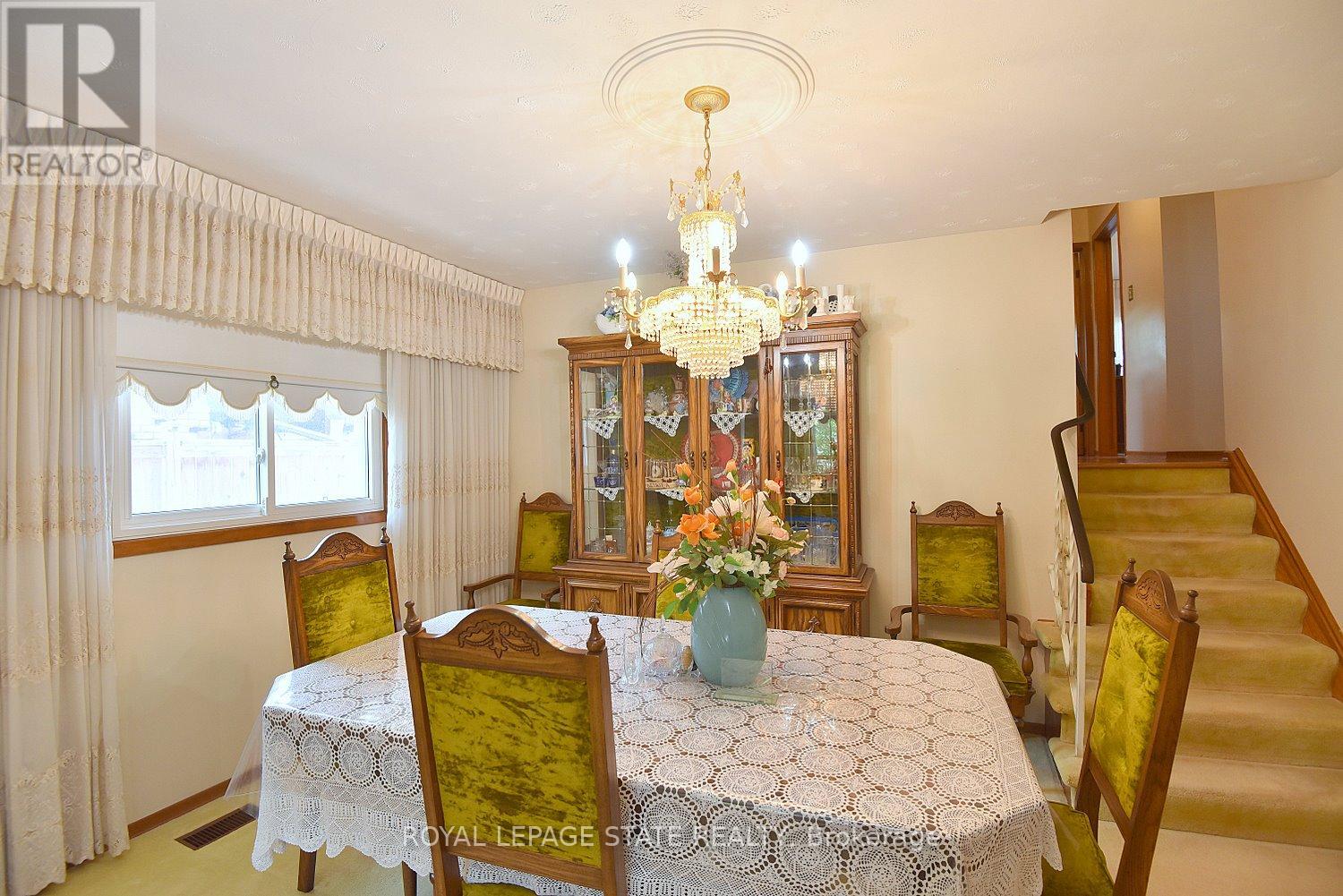 Photo 17 of 122 Mount Albion Road, Hamilton ON