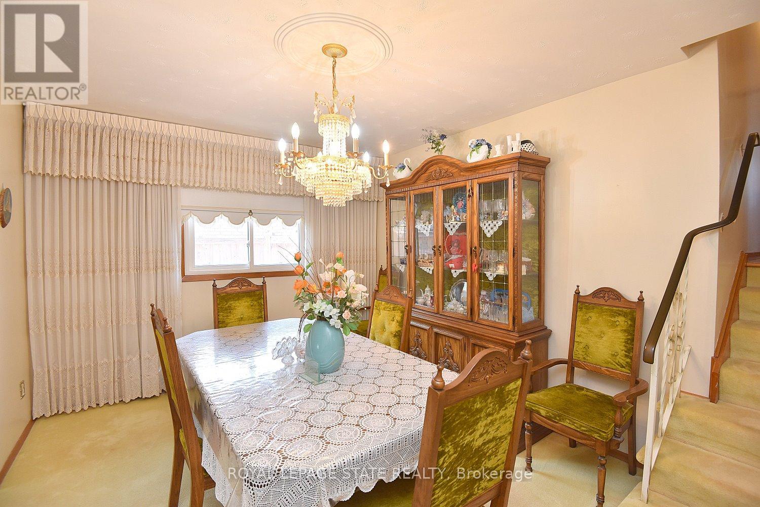 Photo 18 of 122 Mount Albion Road, Hamilton ON