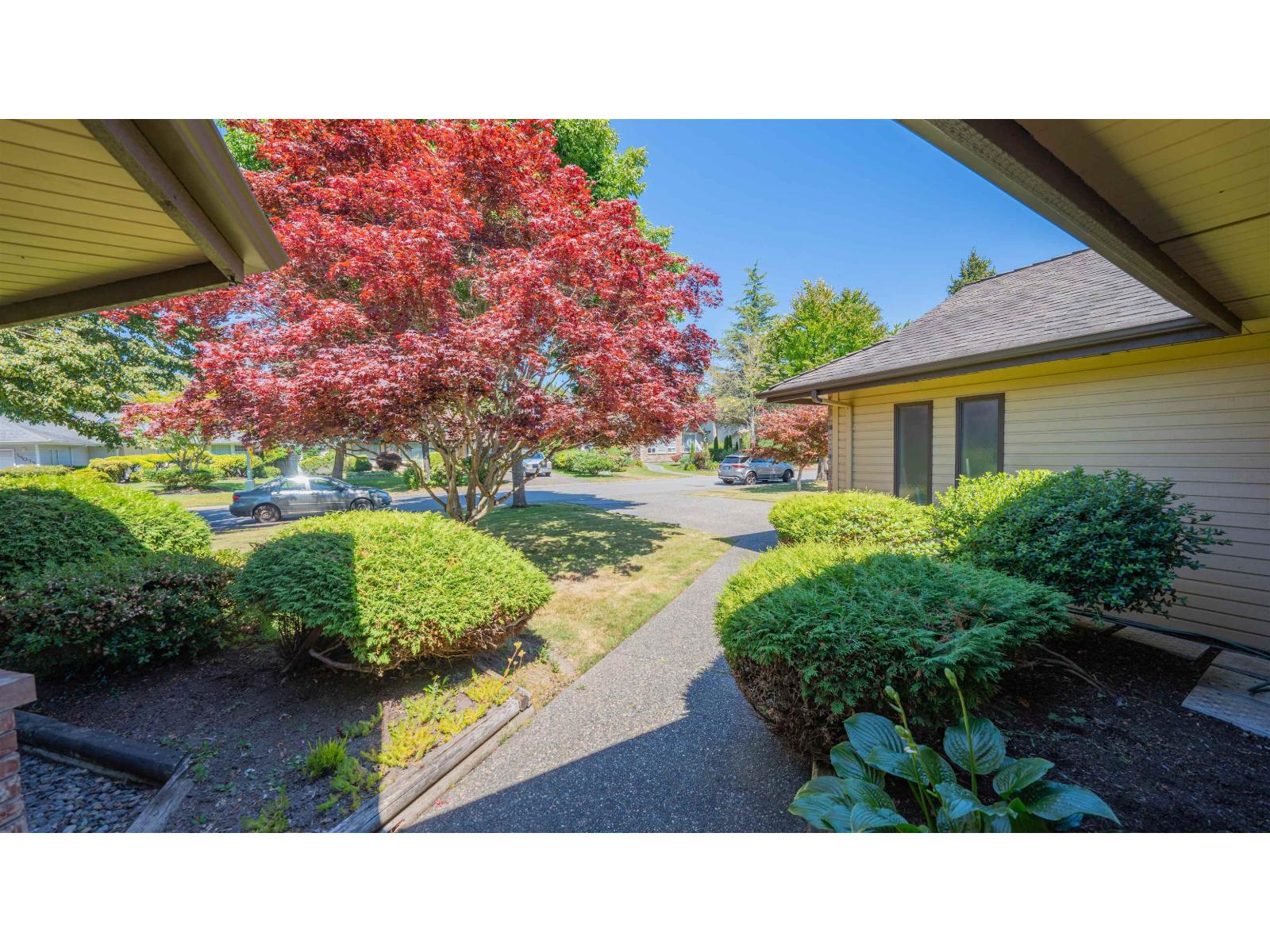 Photo 31 of 14076 19 A Avenue, Surrey BC
