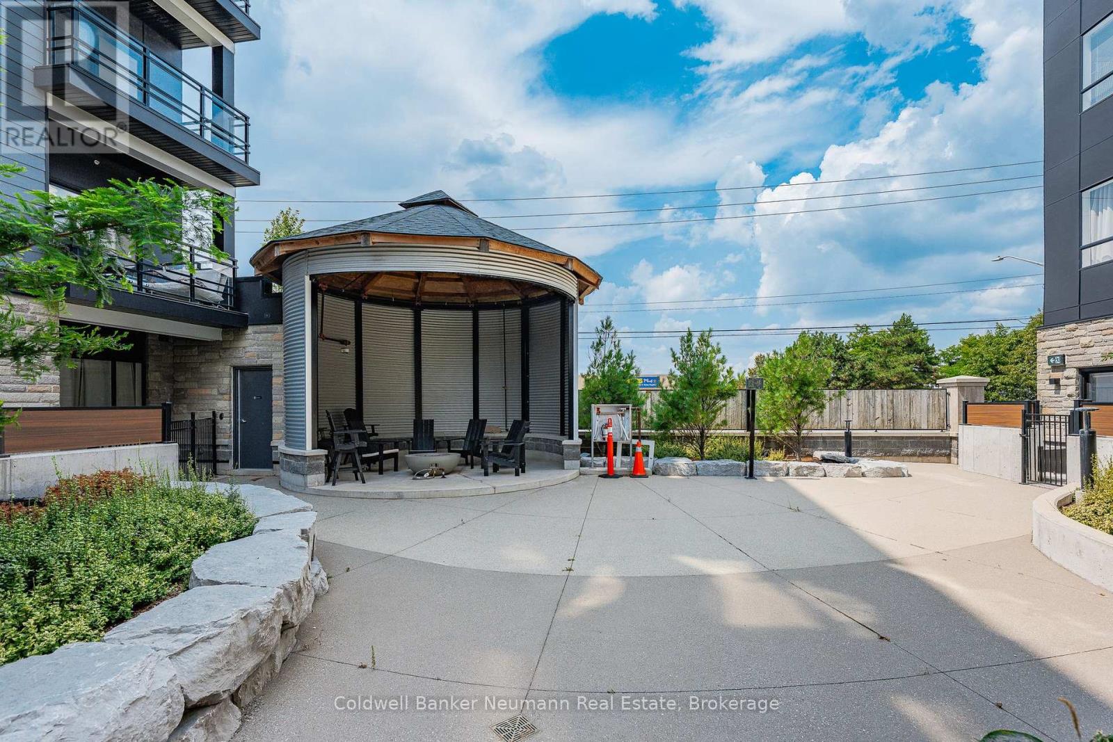 Photo 43 of 210 247 Northfield Drive E, Waterloo ON