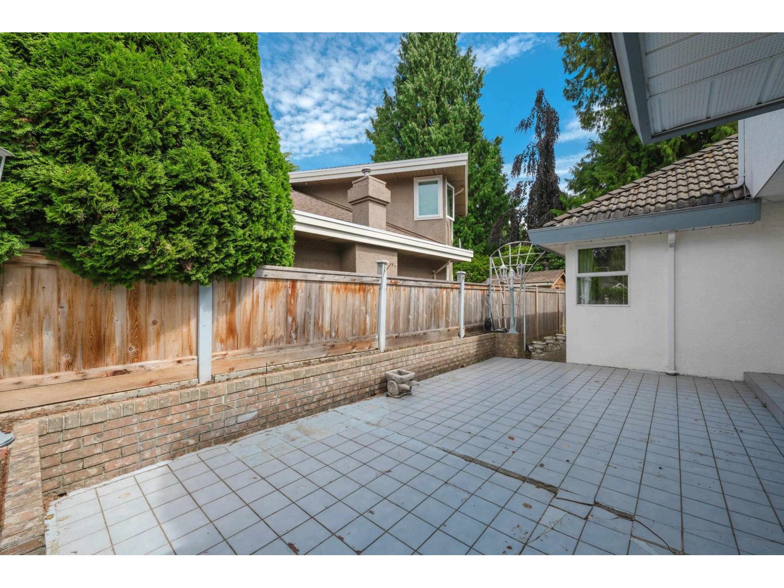 Photo 37 of 1829 Ocean Surf Place, Surrey BC