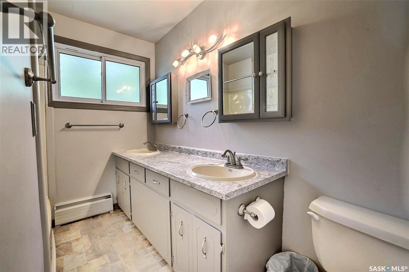 Photo 22 of 26 Newlands Street, Regina SK