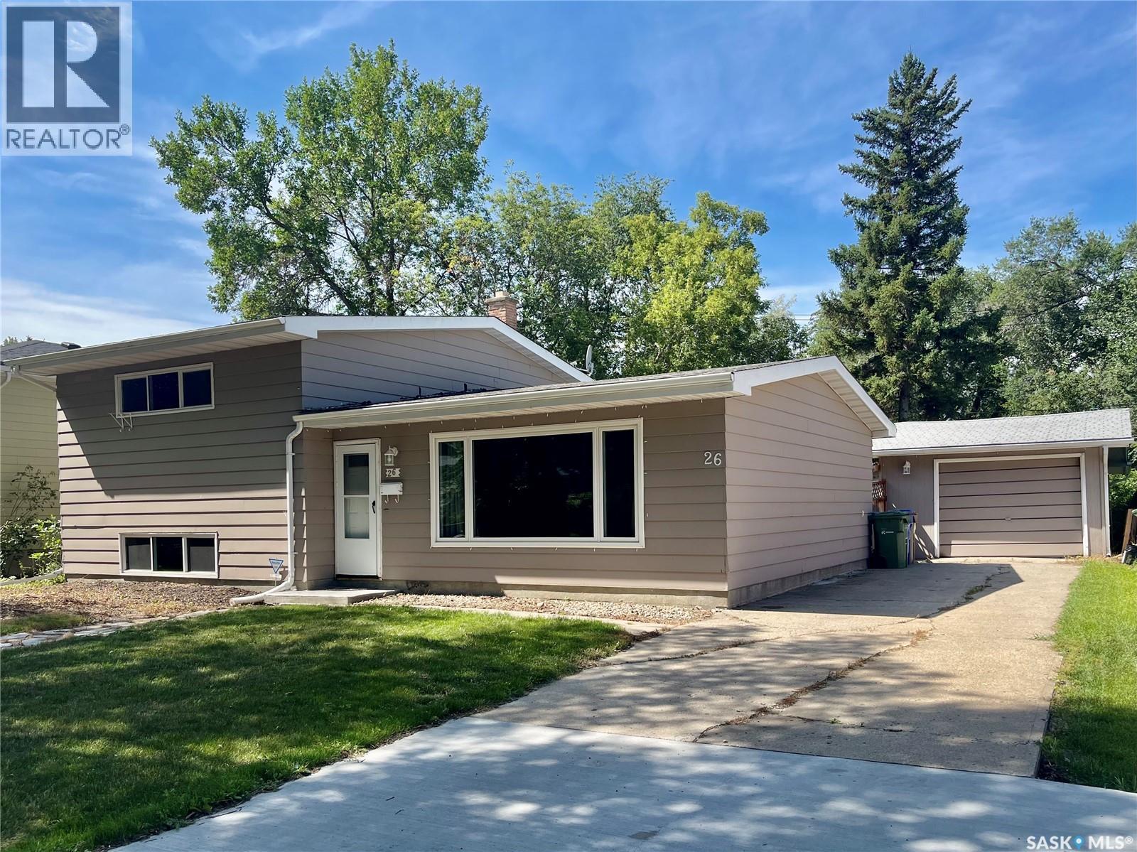 Photo 3 of 26 Newlands Street, Regina SK