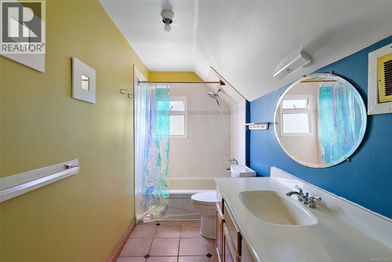 Photo 16 of 146 Simcoe St, Victoria BC