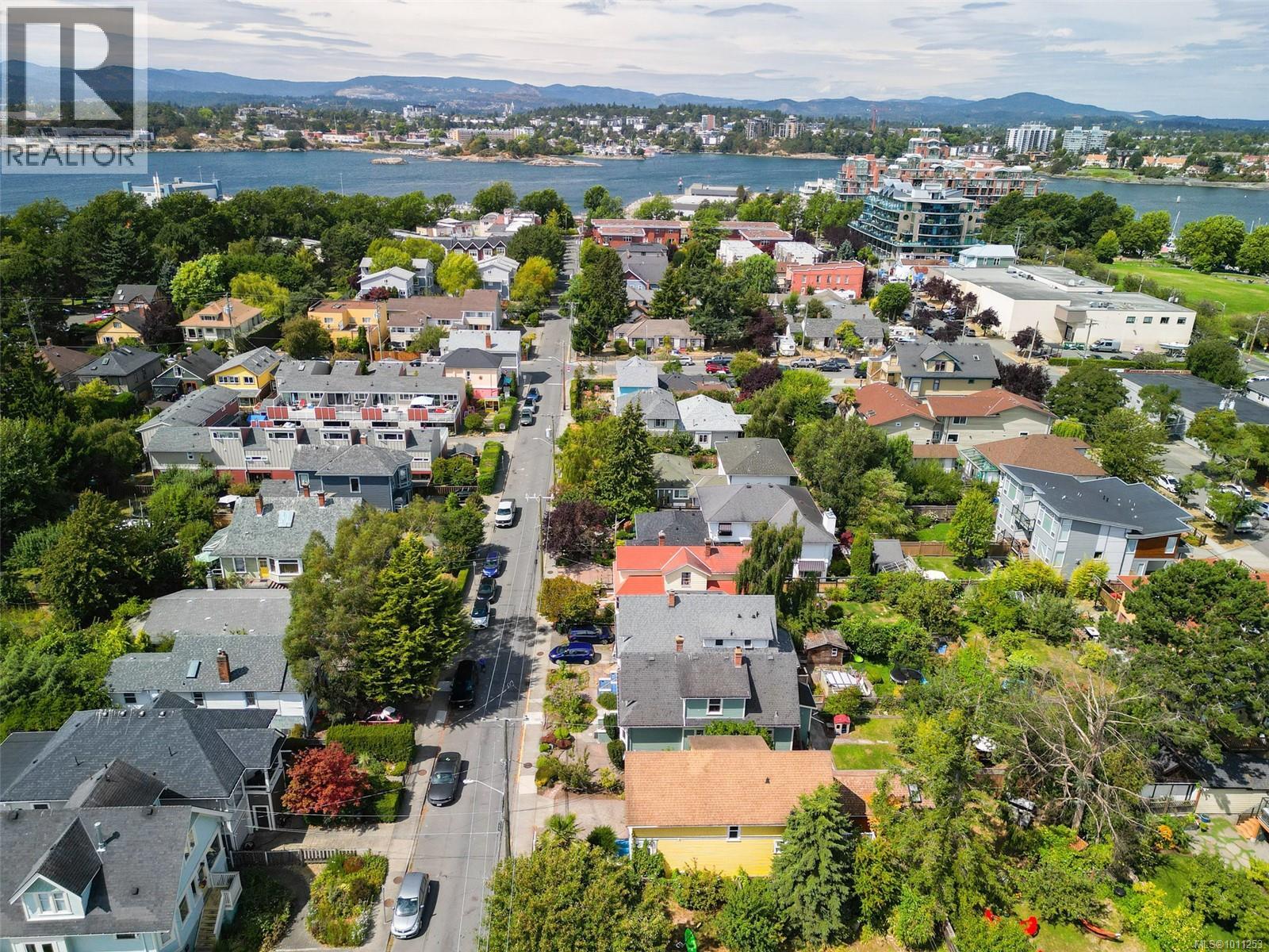 Photo 4 of 146 Simcoe St, Victoria BC