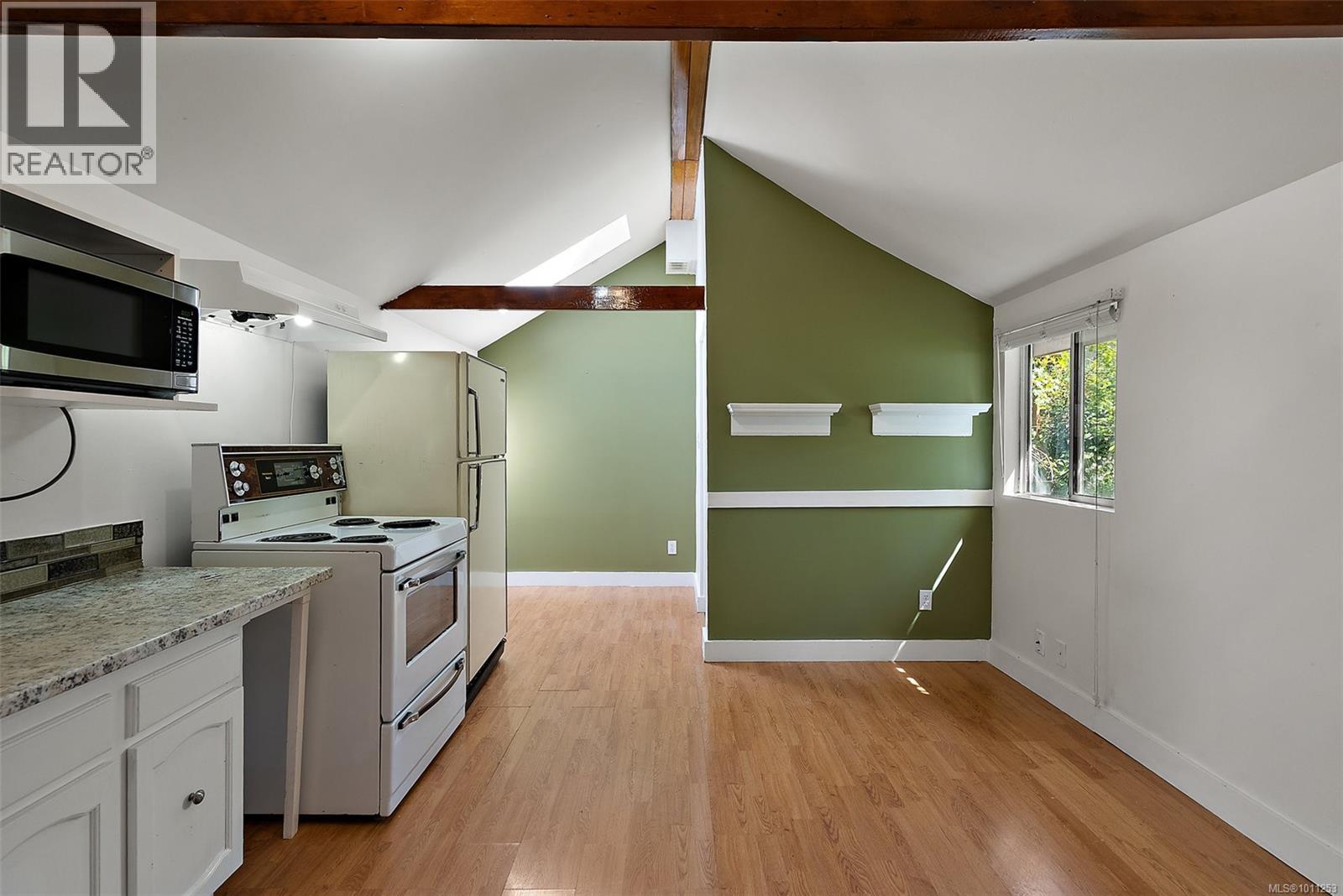 Photo 20 of 146 Simcoe St, Victoria BC