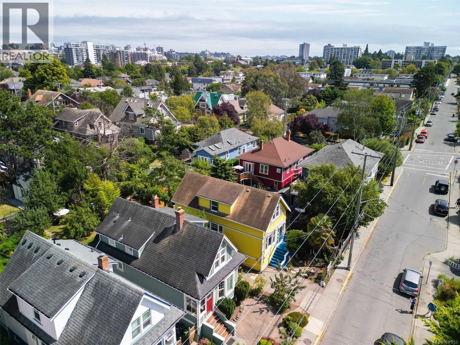 Photo 32 of 146 Simcoe St, Victoria BC