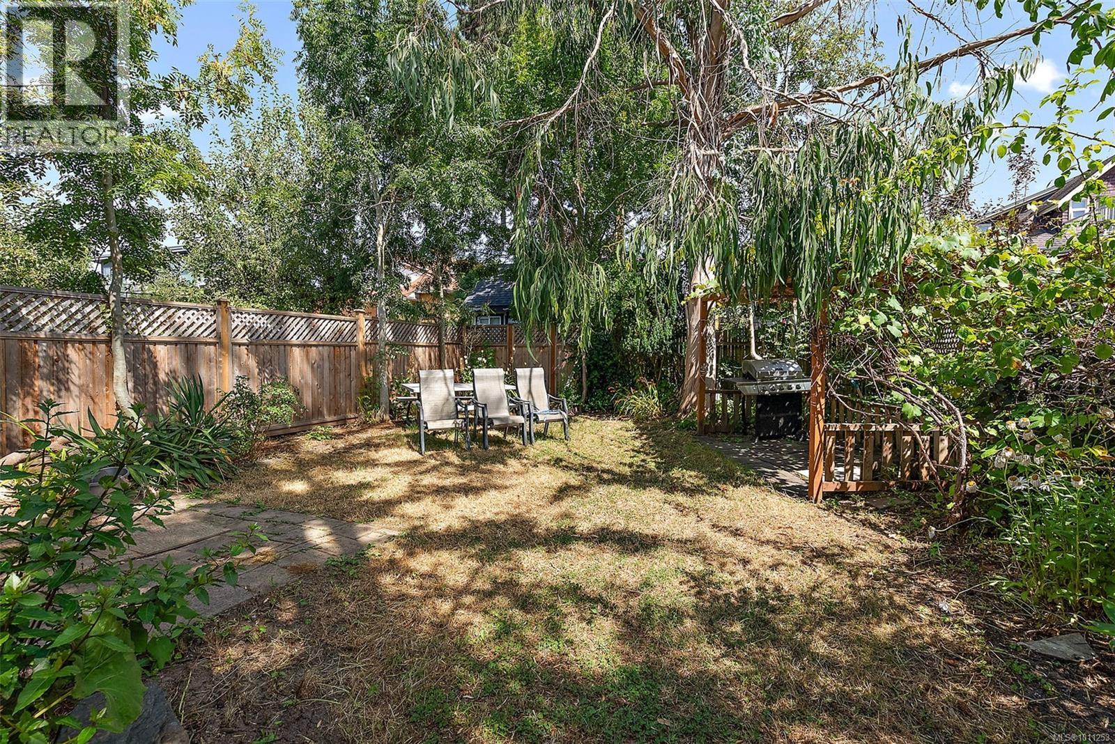 Photo 27 of 146 Simcoe St, Victoria BC
