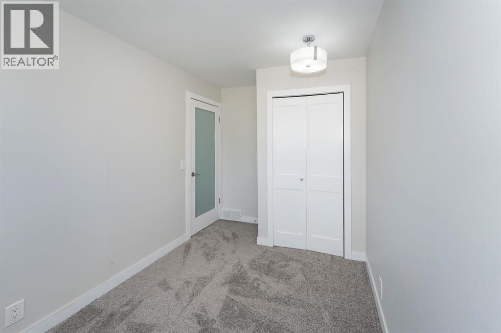 Single Family House for Sale in  Falshire Way NE Falconridge Calgary 