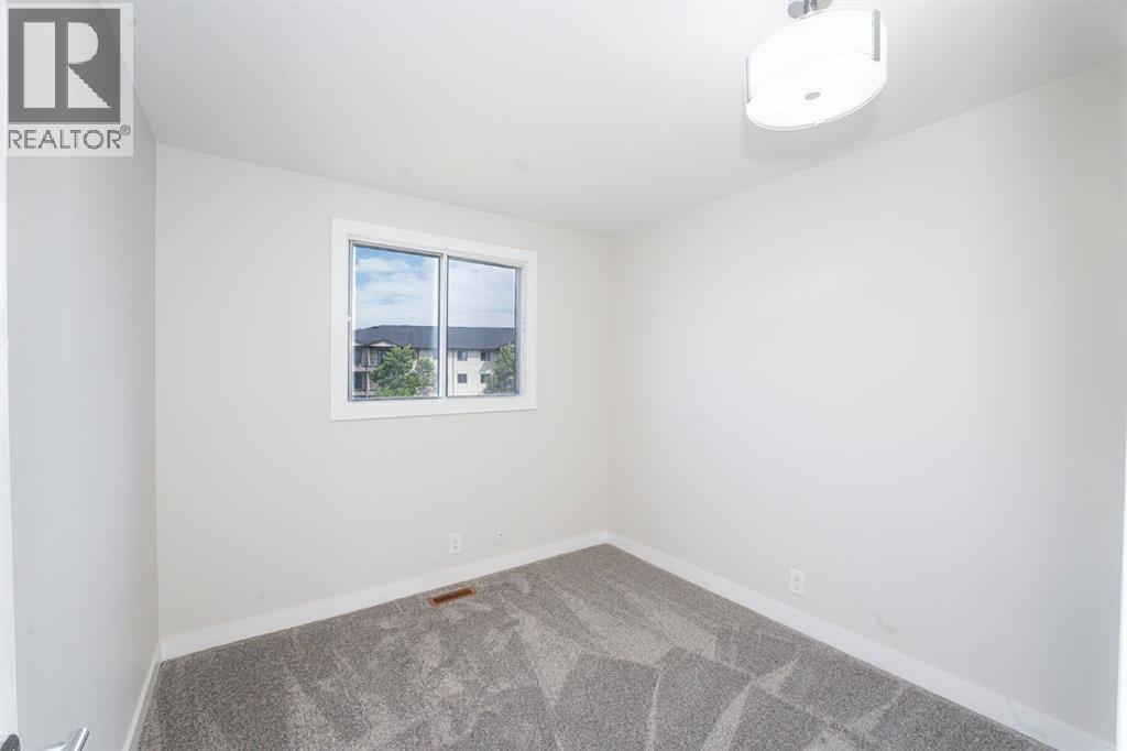 Single Family House for Sale in  Falshire Way NE Falconridge Calgary 