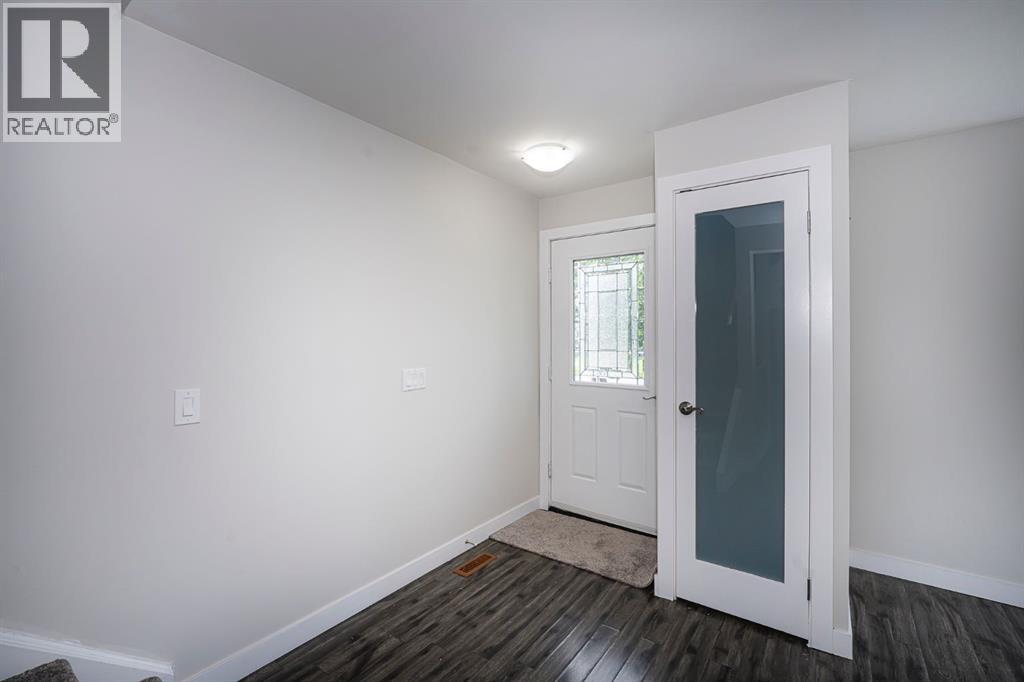 Single Family House for Sale in  Falshire Way NE Falconridge Calgary 