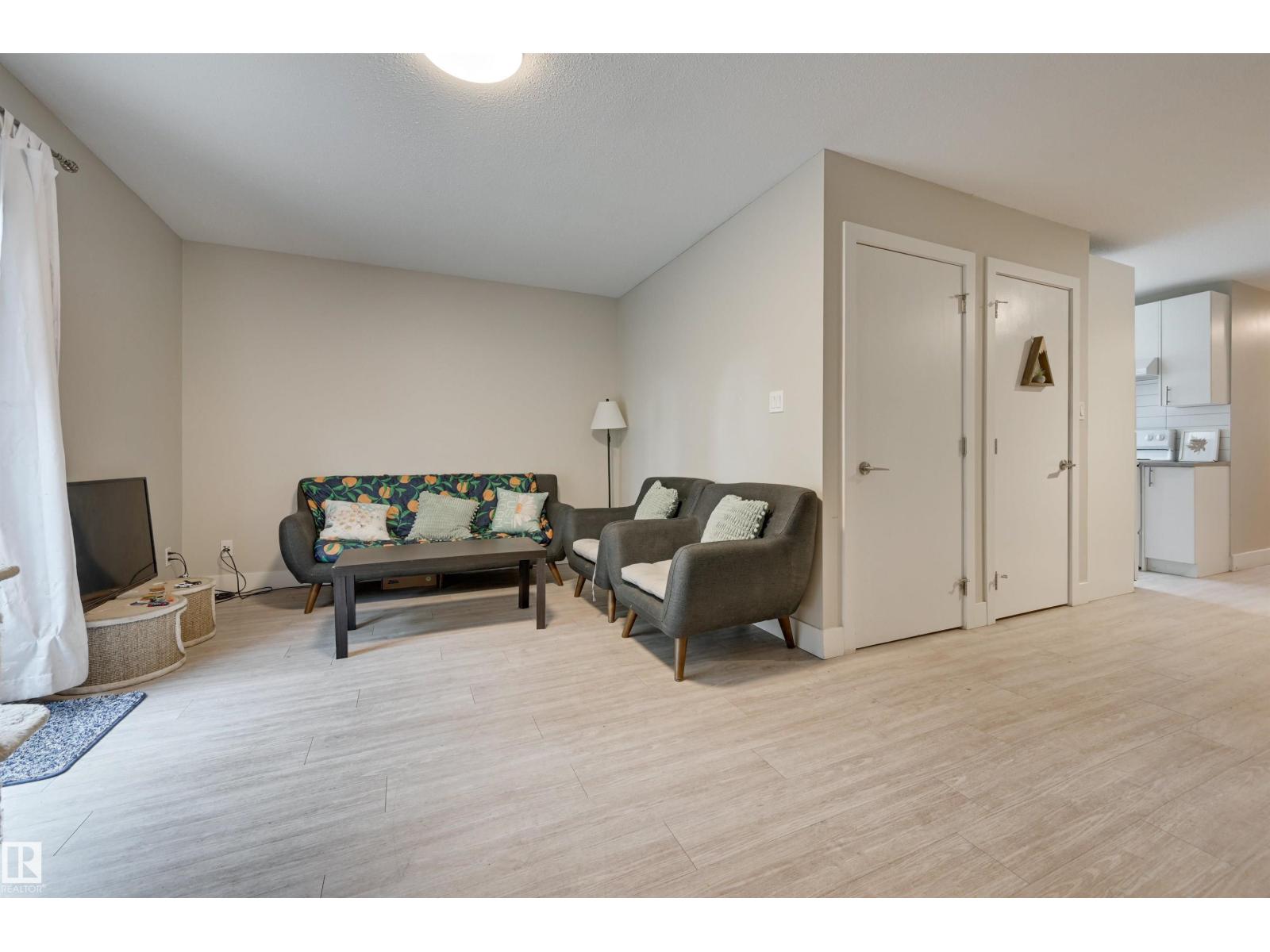Photo 57 of 12812 12814 125 St Nw Nw, Edmonton AB