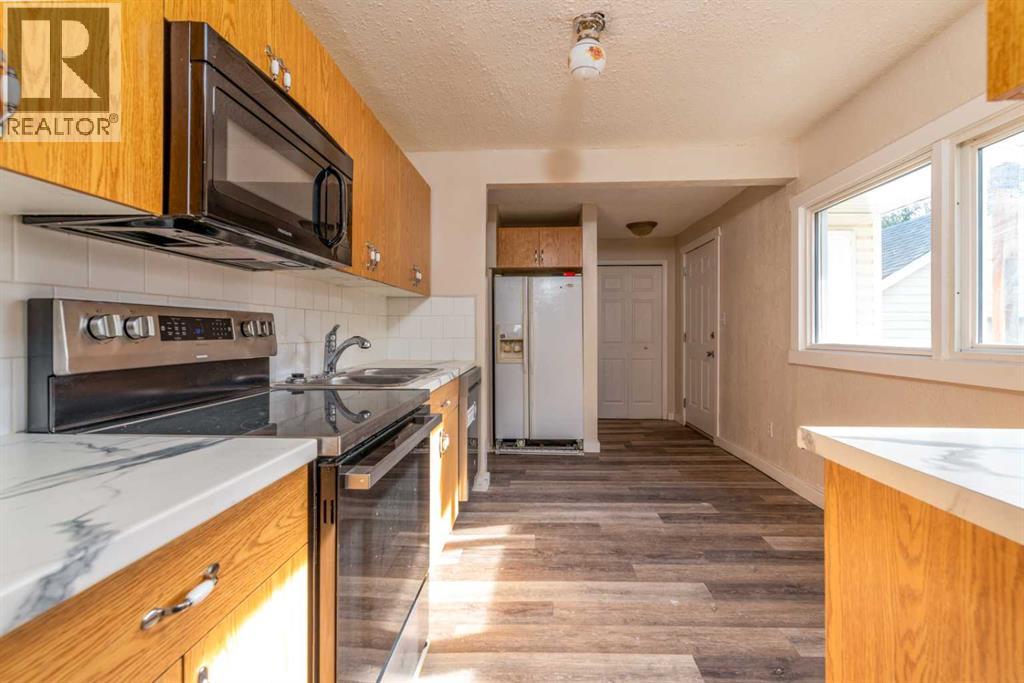 Photo 10 of 4709 50 Street, Lloydminster SK