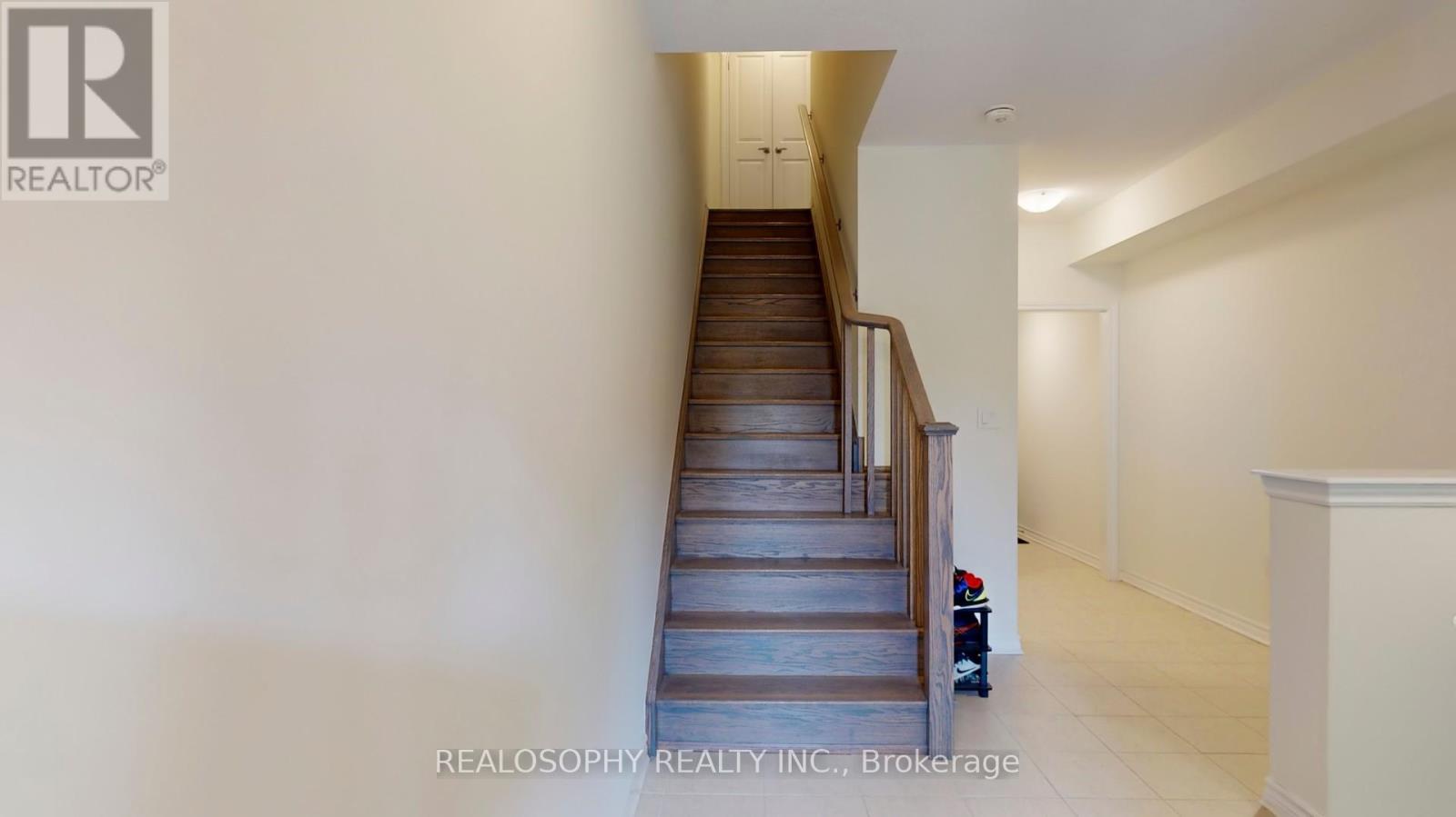 Photo 5 of 211 1034 Relection Place, Pickering ON