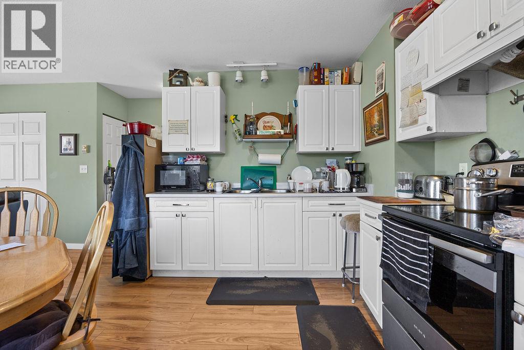 Photo 8 of 2306 39 Street Unit 4, Vernon BC