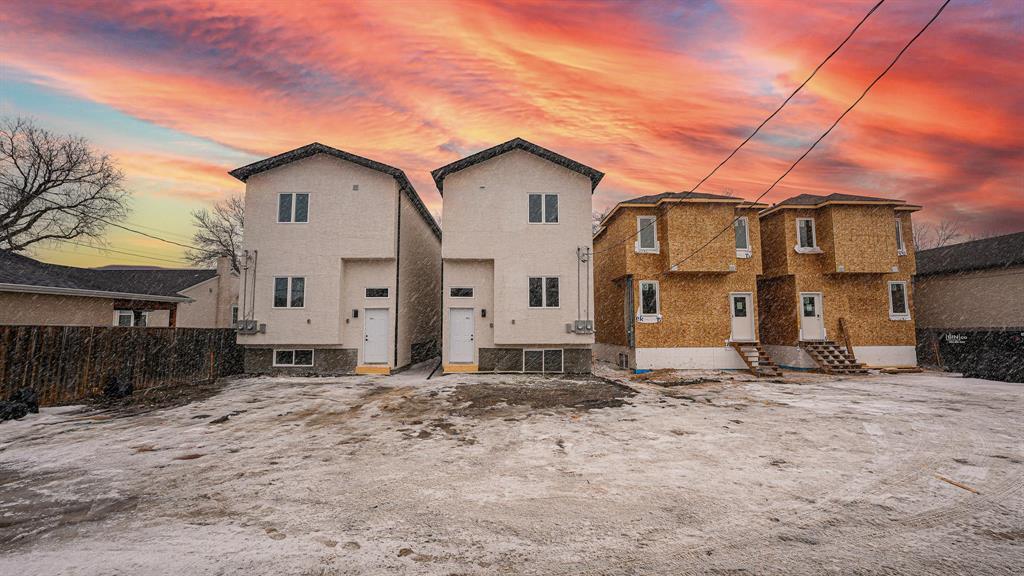 Photo 2 of 1434 Roy Avenue, Winnipeg MB