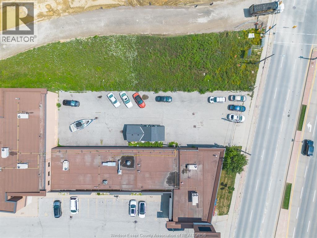 Photo 12 of 6642 Tecumseh Road East, Windsor ON