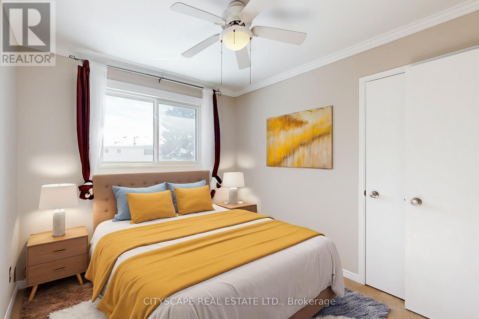 Photo 11 of 65 Riverglen Drive, Georgina ON