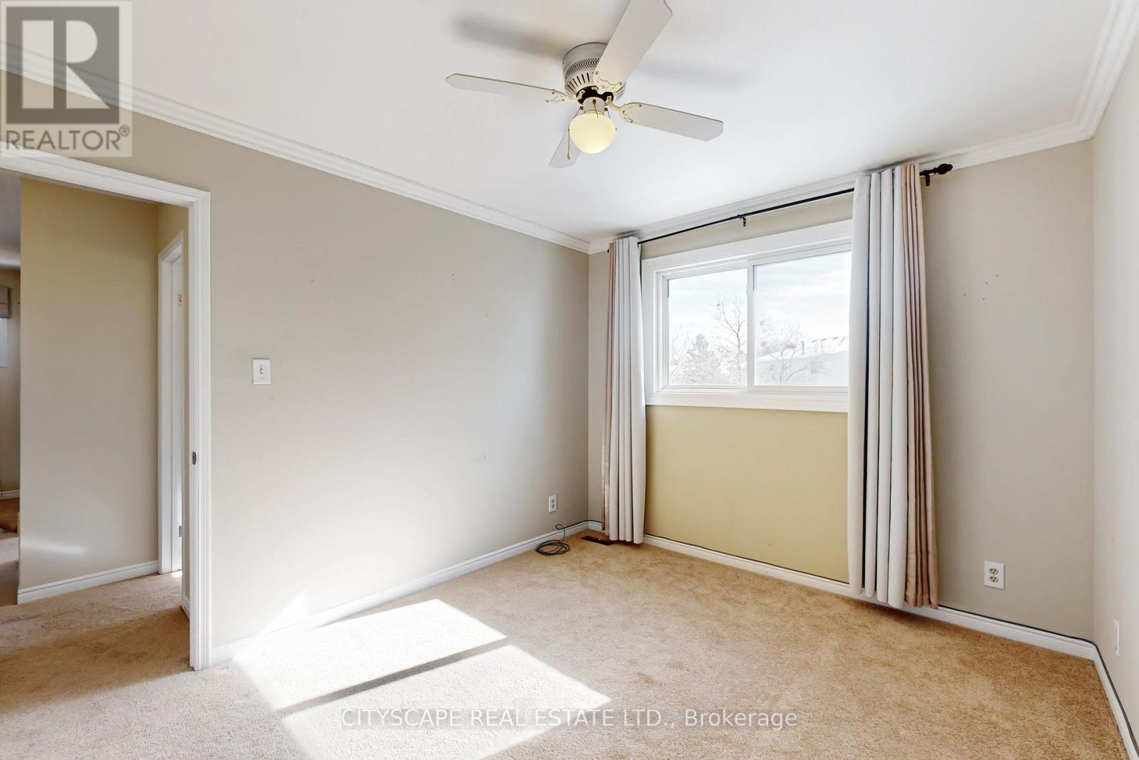 Photo 27 of 65 Riverglen Drive, Georgina ON