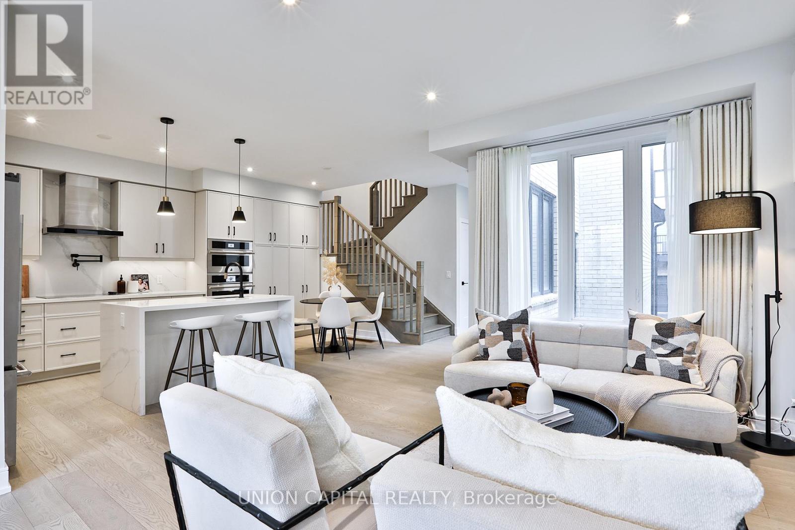 Photo 12 of 9 Kohn Lane, Markham ON