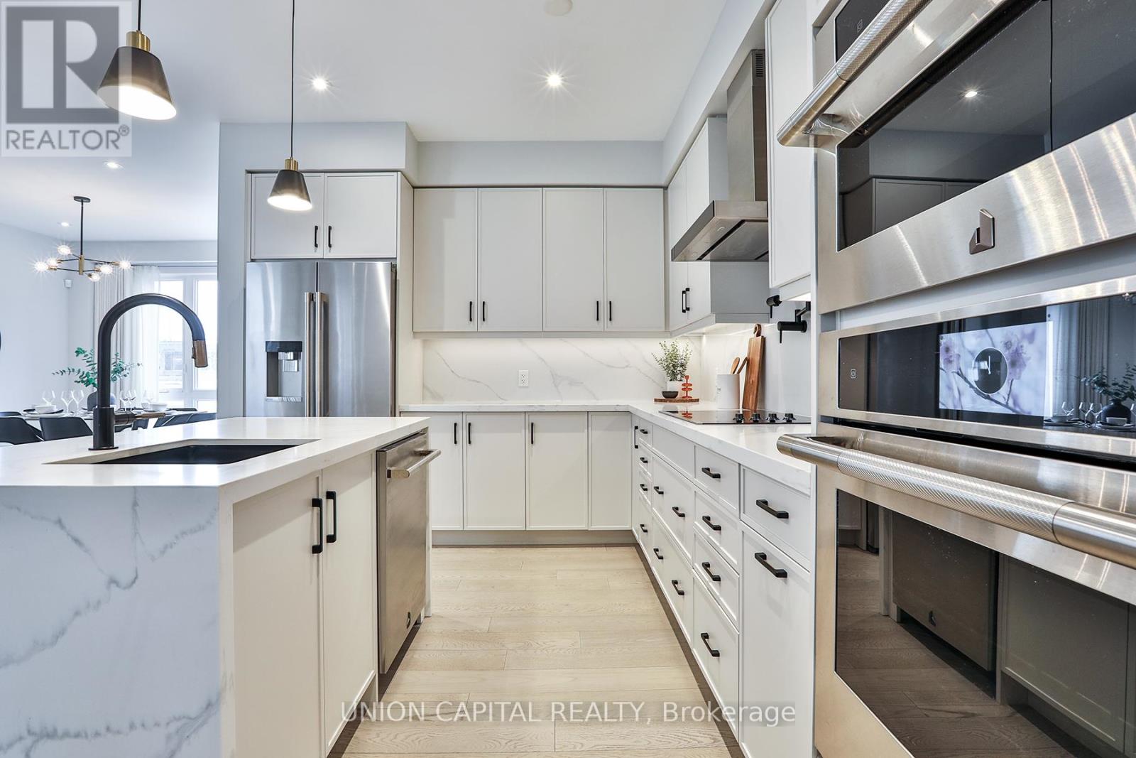 Photo 16 of 9 Kohn Lane, Markham ON