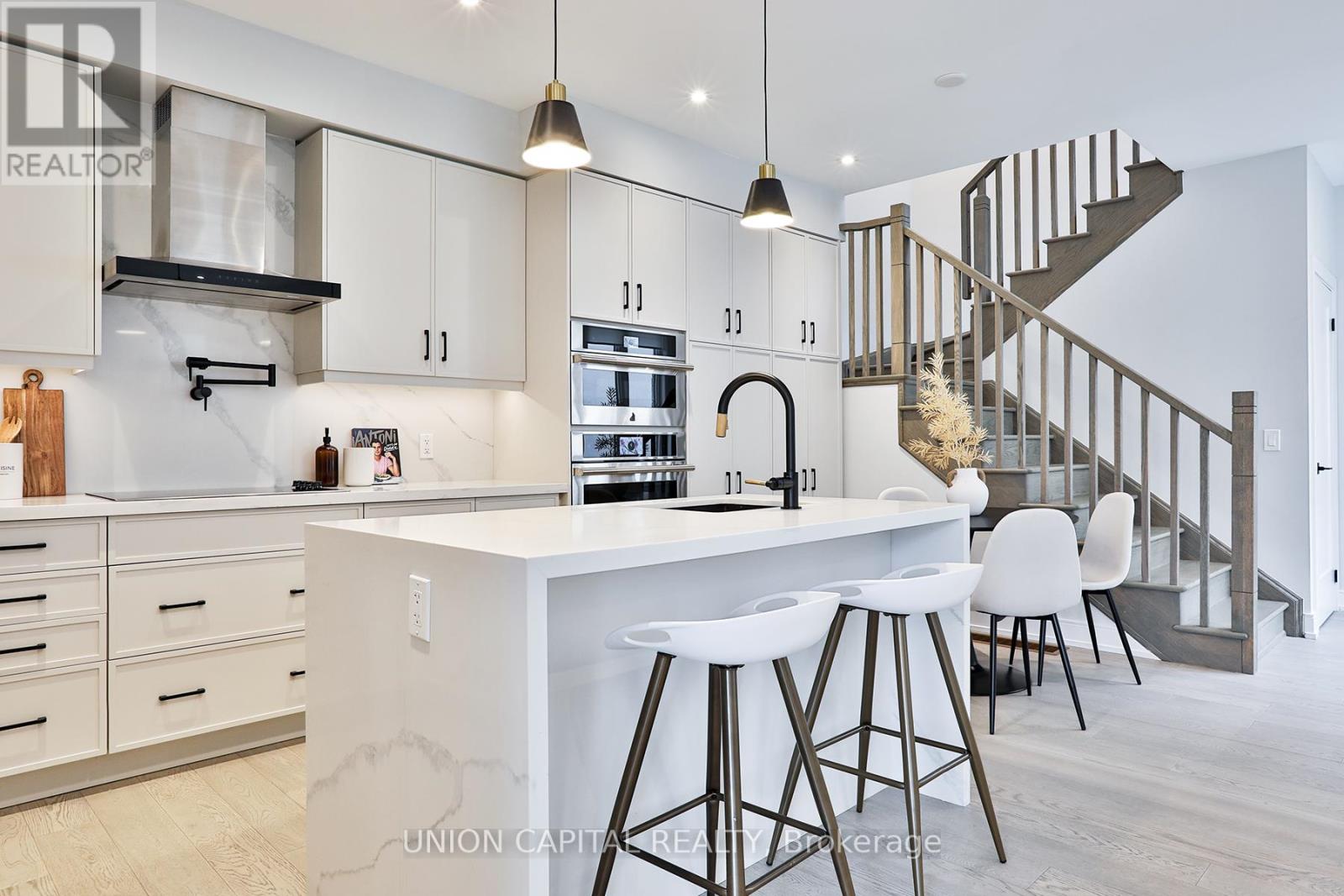 Photo 17 of 9 Kohn Lane, Markham ON