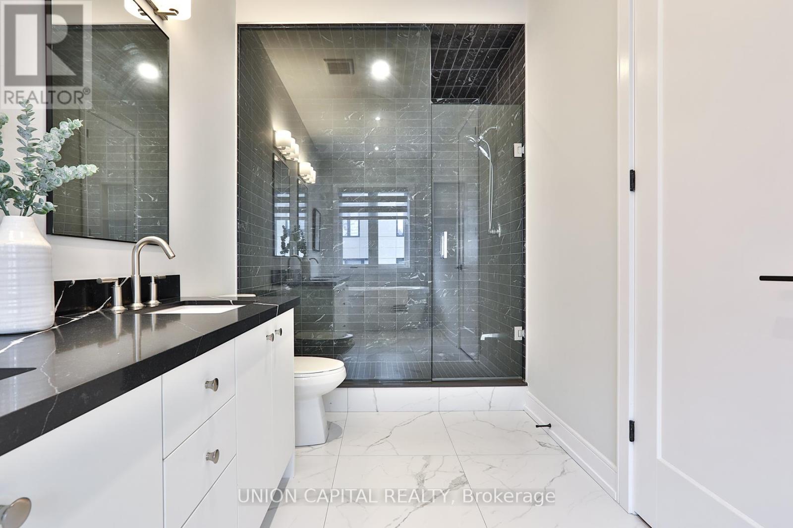 Photo 28 of 9 Kohn Lane, Markham ON