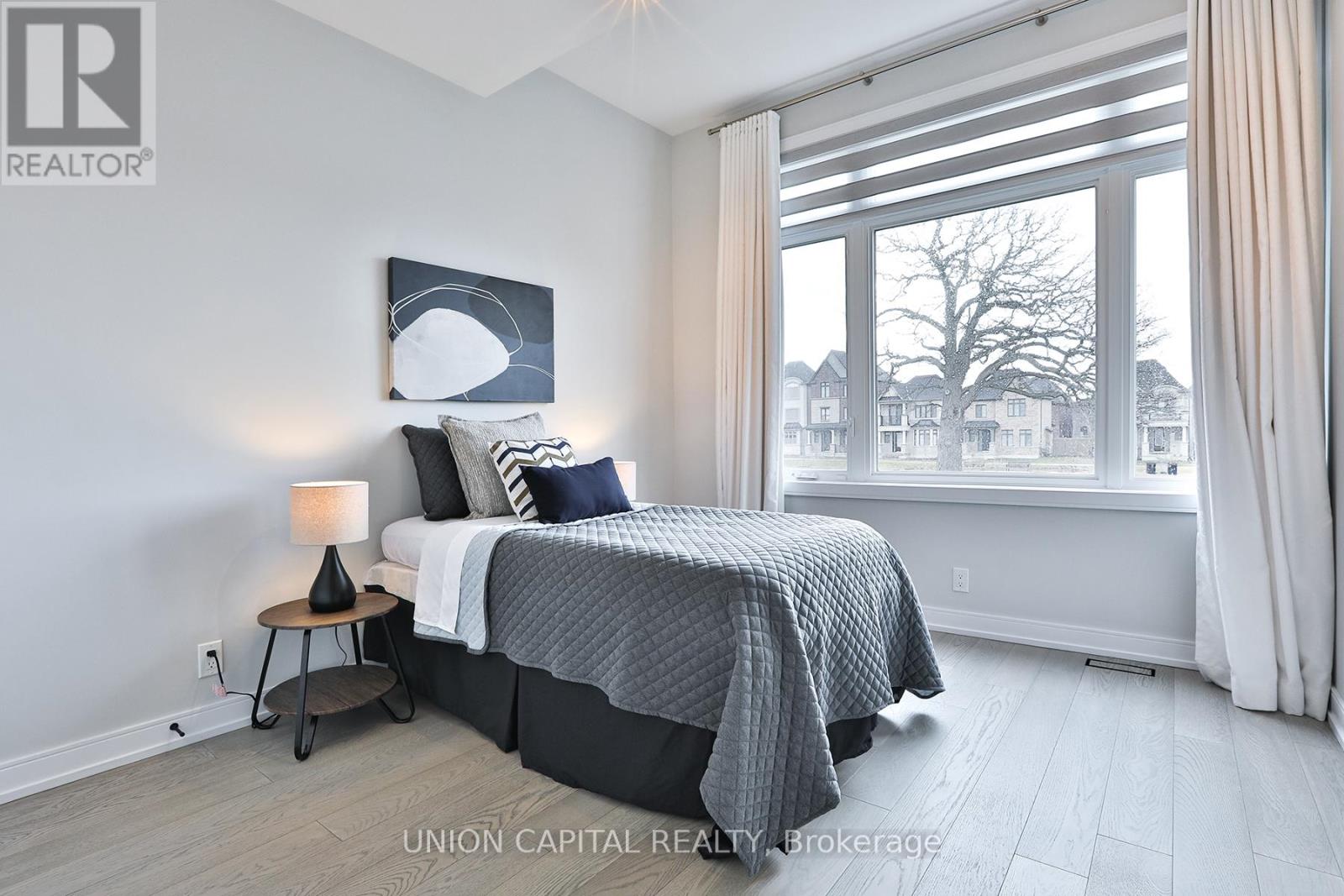 Photo 36 of 9 Kohn Lane, Markham ON