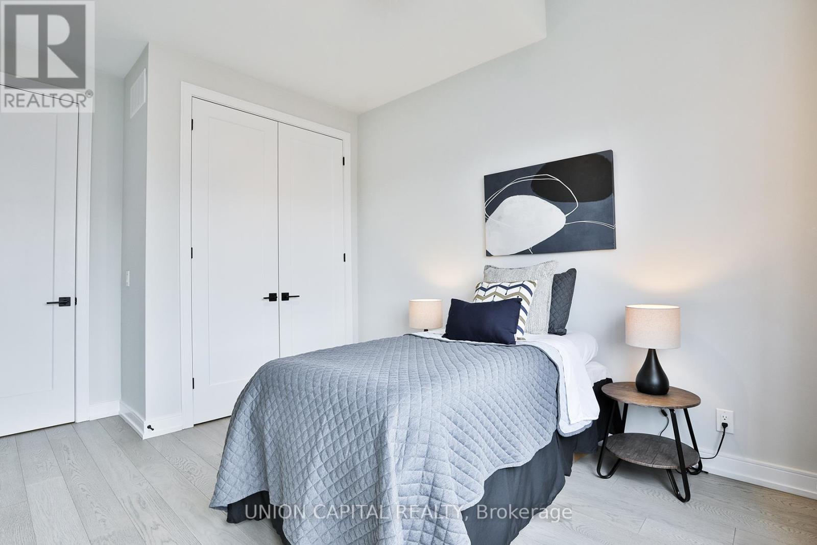 Photo 38 of 9 Kohn Lane, Markham ON