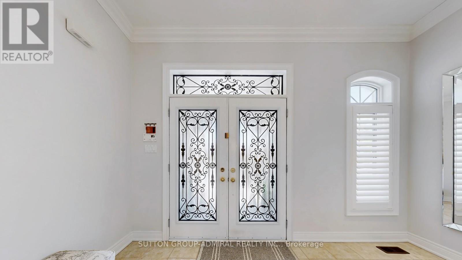 Photo 2 of 197 Israel Zilber Drive, Vaughan ON