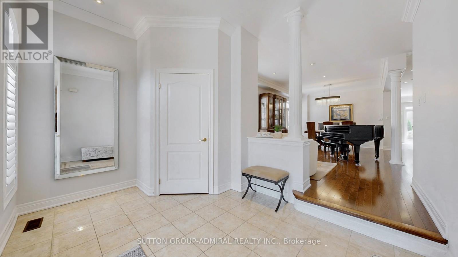 Photo 3 of 197 Israel Zilber Drive, Vaughan ON