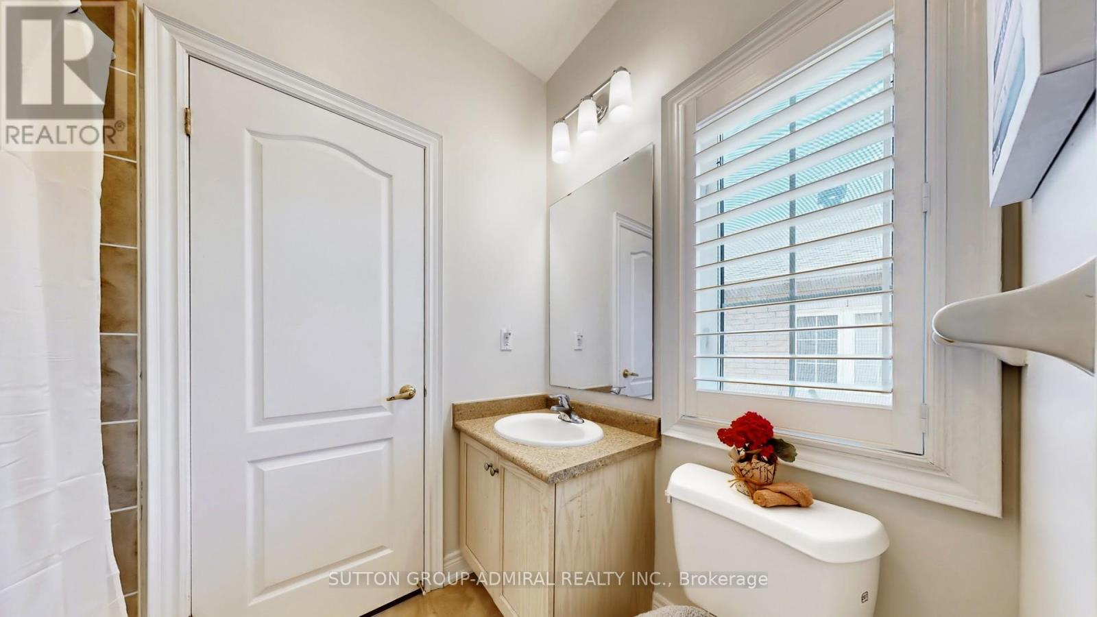 Photo 31 of 197 Israel Zilber Drive, Vaughan ON