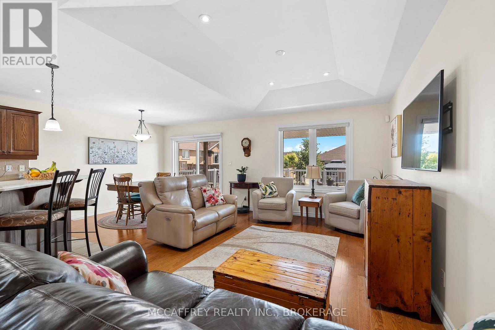 Photo 12 of 27 Ashwood Crescent, Greater Napanee ON