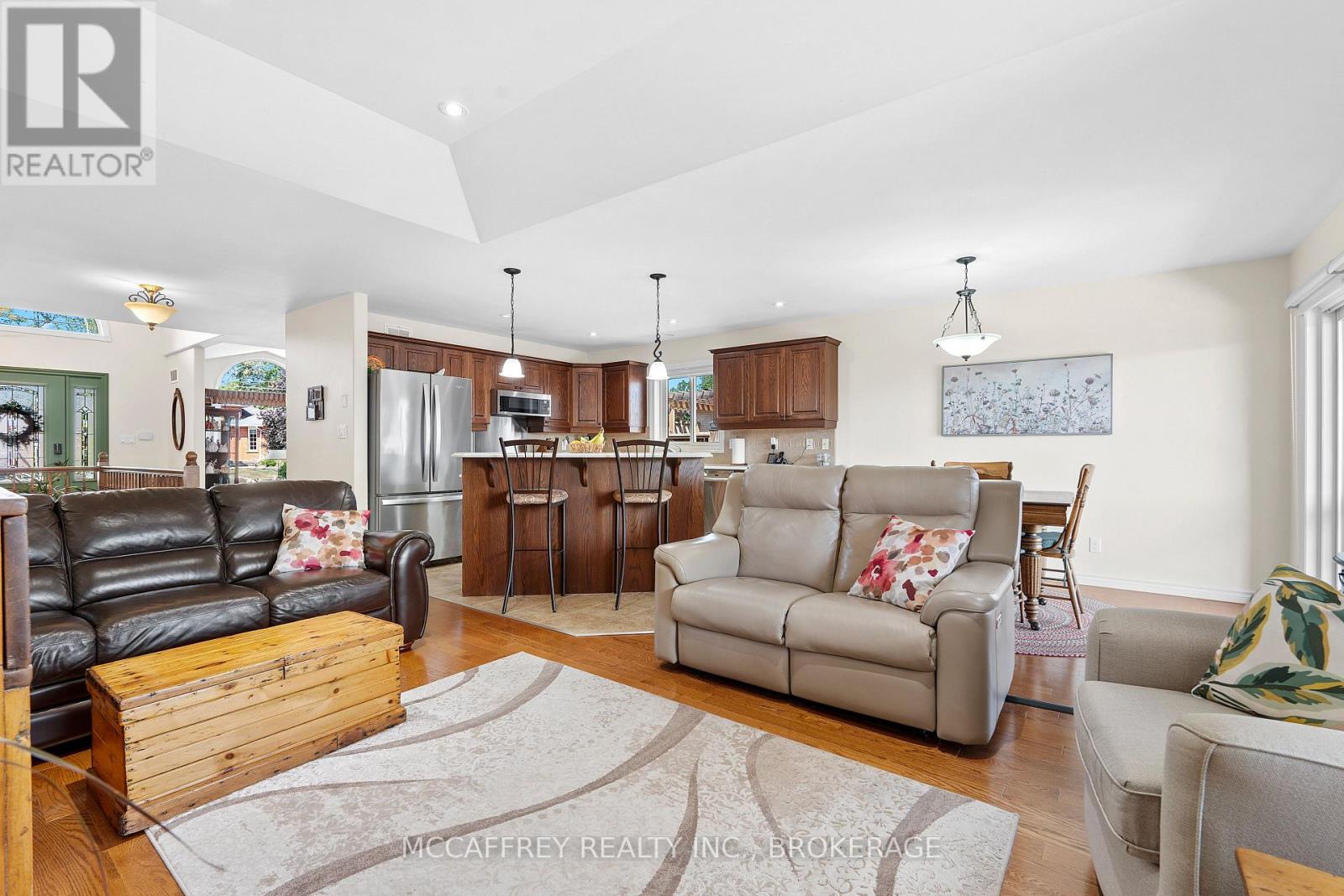 Photo 15 of 27 Ashwood Crescent, Greater Napanee ON